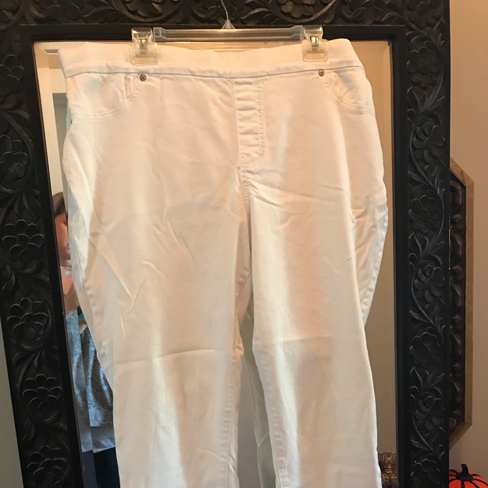 New Directions slim straight pants